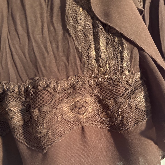 Size 10 Robbie BEF buttoned short sleeved blouse. - Picture 3 of 6